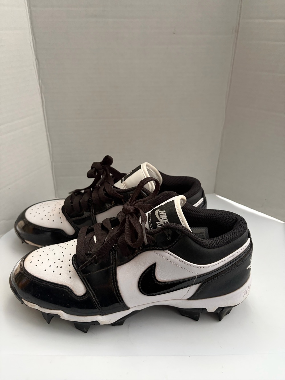 Nike Kids Black and White Baseball Cleats - Youth Sneakers